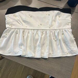 Strapless pearl top